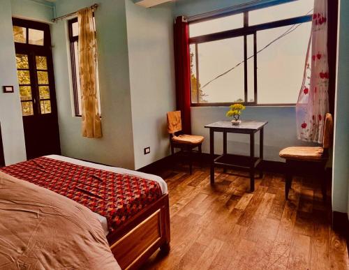 Gambar di galeri bagi The Forest Lodge - Below Mall Road di Darjeeling