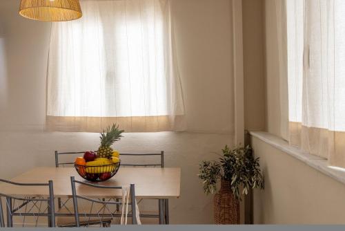 Фотография из галереи Noe Rooms In Center Of Tinos в Тиносе