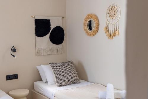 Гостиная зона в Noe Rooms In Center Of Tinos