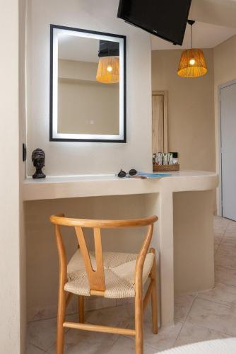 Фотография из галереи Noe Rooms In Center Of Tinos в Тиносе