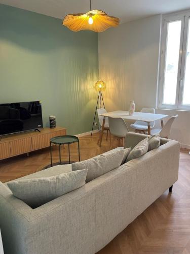 Photo de la galerie de l'établissement Appartement Cosy 2 Chambres, à Valence