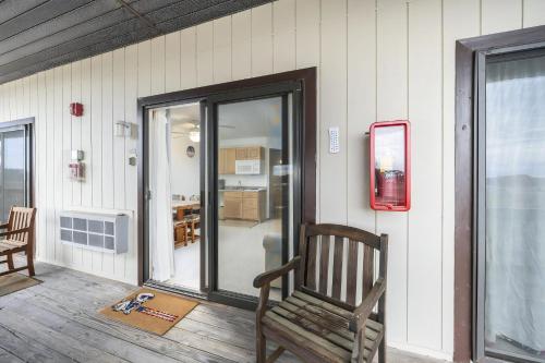 Φωτογραφία από το άλμπουμ του Assateague Inn 207-S σε Deep Hole
