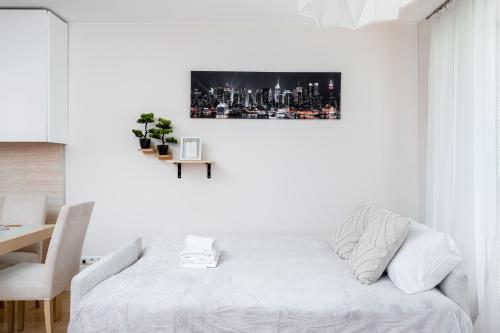 Gallery image of Pink Blush Haven Apartment in Kraków