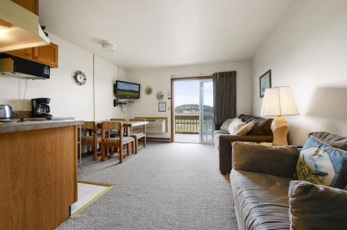 Dapur atau dapur kecil di Assateague Inn 204-S