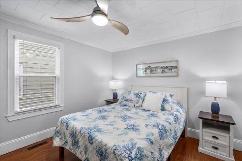 Ein Bett oder Betten in einem Zimmer der Unterkunft Sunset Breeze