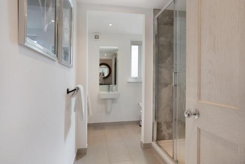 Koupelna v ubytování Orchard Cottage