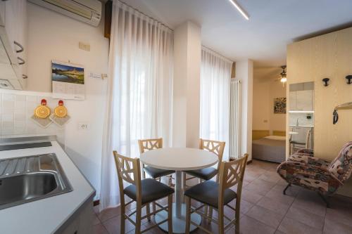 Η κουζίνα ή μικρή κουζίνα στο Residence Piccolo