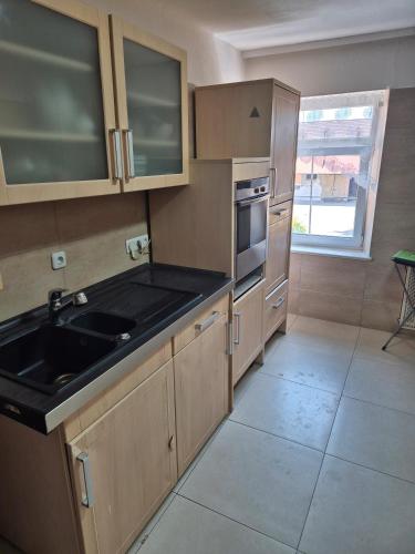 Dapur atau dapur kecil di Appartement Aurach A6