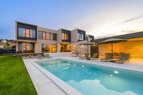 Villa Vellora by Istrialux