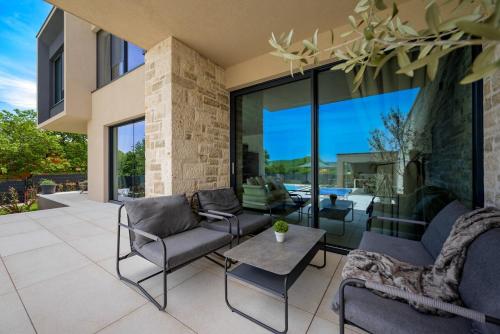 Villa Vellora by Istrialux