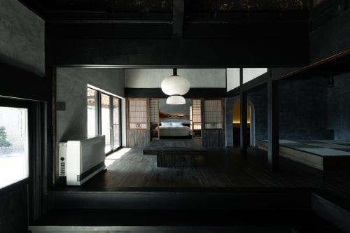 Fotografie z fotogalerie ubytování "サウナ露天風呂貸切" いすみ市一棟貸し古民家ホテル tokoro hotel Isumi v destinaci Shiigi