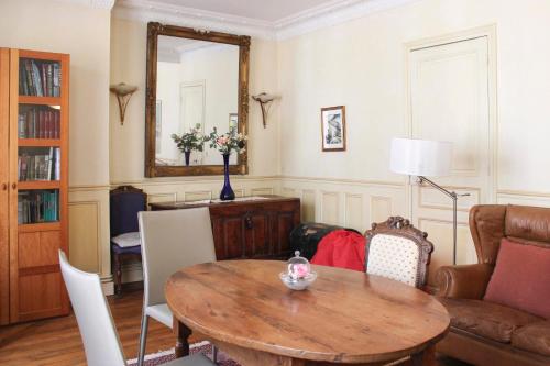 Lovely Paris flat close to Eiffel Tower