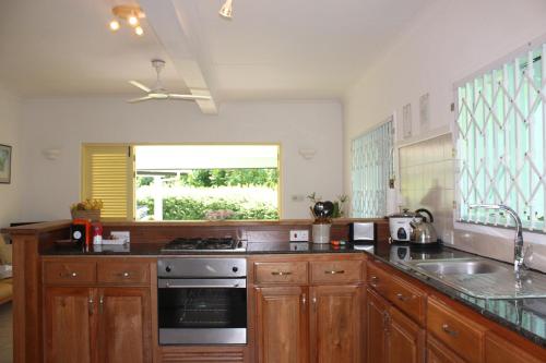 Dapur atau dapur kecil di Villa Kordia