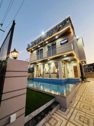 Πισίνα στο ή κοντά στο Discovery Villa