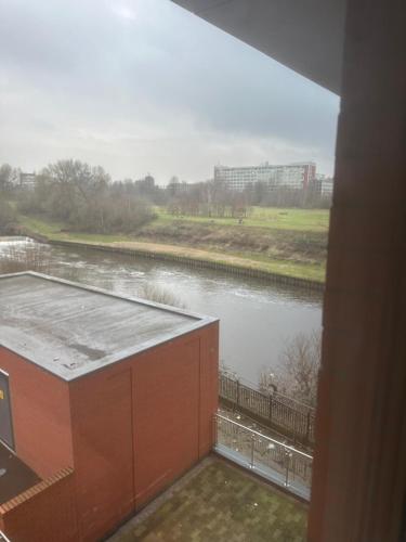 Vista de un río cerca de este apartahotel