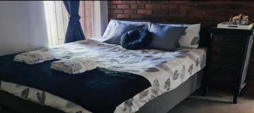 Ένα ή περισσότερα κρεβάτια σε δωμάτιο στο Shabby Chic Escape - Smart house
