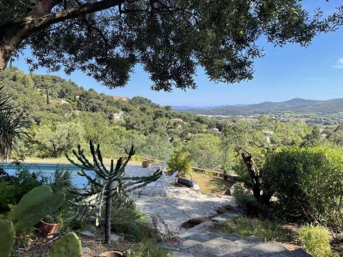 Maison T4 avec Piscine Privée – Bormes-les-Mimosas - FR-1-308-209