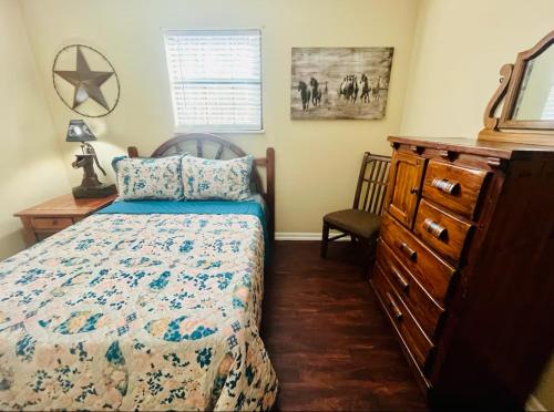 Φωτογραφία από το άλμπουμ του Smoky Mountain Cabin with HOTTUB σε Seymour