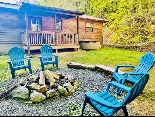 Φωτογραφία από το άλμπουμ του Smoky Mountain Cabin with HOTTUB σε Seymour