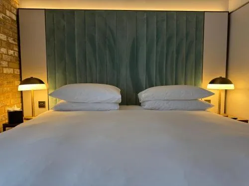 The Lodge Hotel - Putney photo 14