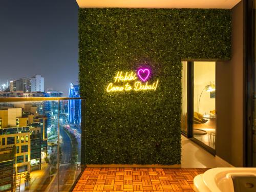 Premium Burj Khalifa View & Private Jacuzzi