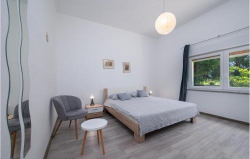 2 Bedroom Lovely Apartment In Rabac
