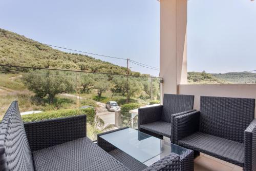 Gallery image of Villa Dionysia Studio S4 in Alikanas