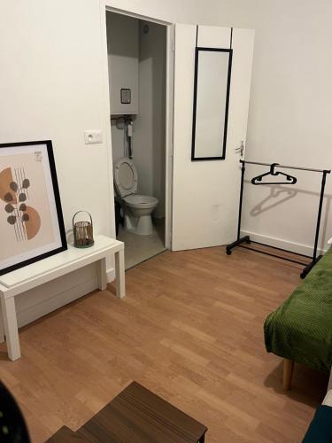 Kylpyhuone majoituspaikassa Studio