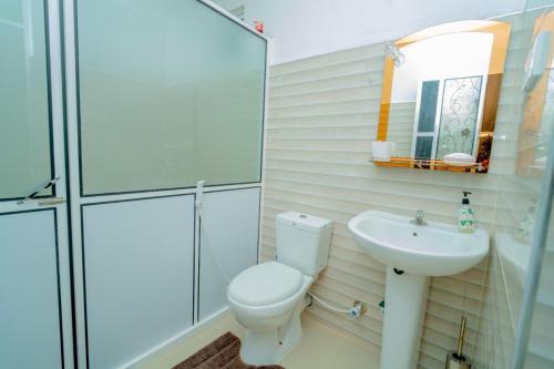 Ένα μπάνιο στο JOY Villa