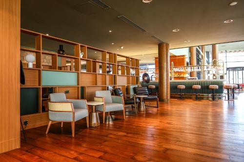 Un lugar para sentarse en The Orchard Hotel & Restaurant