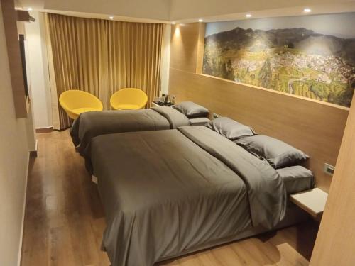 Гостиная зона в Astoria Veg-A Vegetarian Hotel