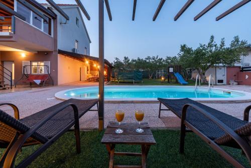 Kolam renang di atau dekat dengan Villa Dandelion ZadarVillas