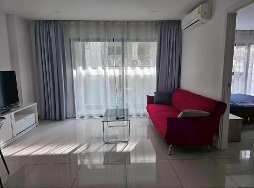 Μια τηλεόραση ή/και κέντρο ψυχαγωγίας στο Siam Lucky Star Inn