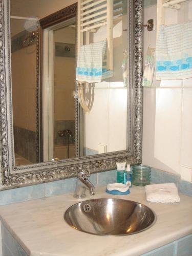 Ένα μπάνιο στο Relax romance with sea view No2 !