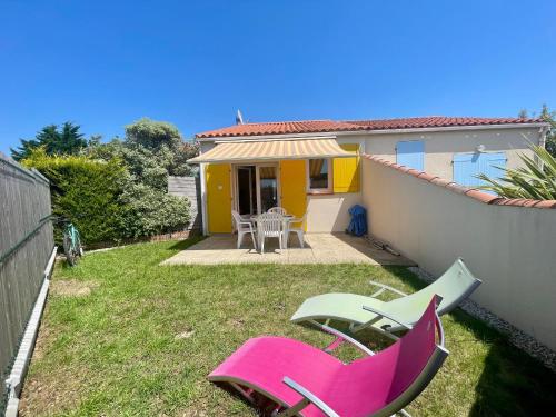 Maison avec jardinet, 2 chambres, parking, proche plage et centre - FR-1-231-334