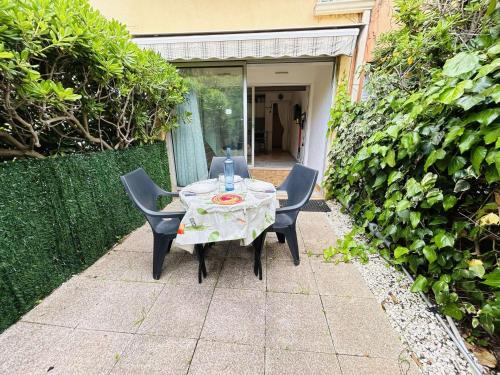 Studio confortable près de la plage avec parking privatif - FR-1-249-422