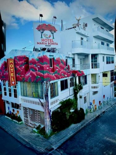 Bangunan di mana terletaknya aparthotel ini