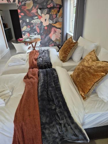 Ein Bett oder Betten in einem Zimmer der Unterkunft 13onAsh