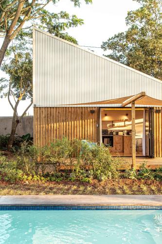 Bazén v ubytování Modern Cabin - Pineapple nebo v jeho okolí