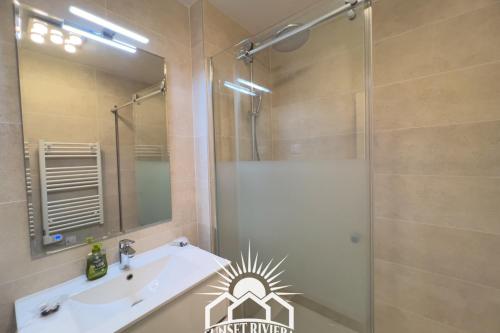 LA BADINE Studio AirCo Pool for 2 By Sunset