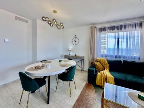 Clubrent - Coral Beach, 19th floor - sea view