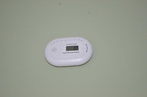 an electronic scale on a white background at Fondachello Suites - tra il vulcano e il Mar Ionio in Mascali
