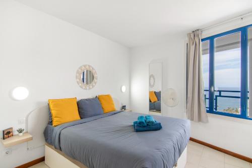 Katil atau katil-katil dalam bilik di Stunning Sunset Ocean View Apt