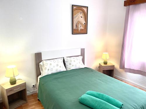 Ένα ή περισσότερα κρεβάτια σε δωμάτιο στο Tiny apartment near the airport