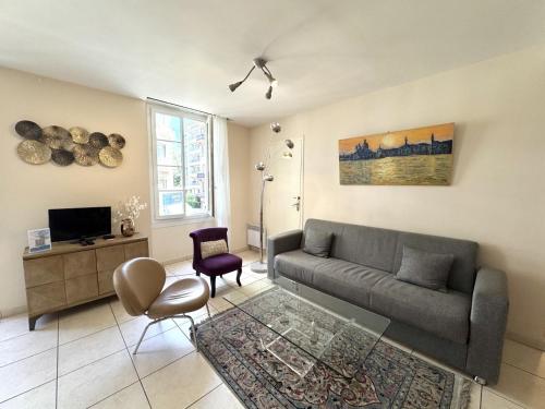 ApartHotel Riviera - Hotel des Postes 2 - City center Massena