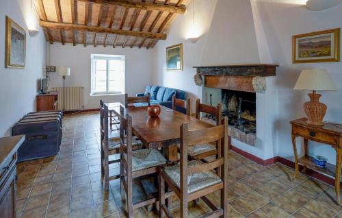 Χώρος καθιστικού στο Beautiful Apartment In Ancaiano