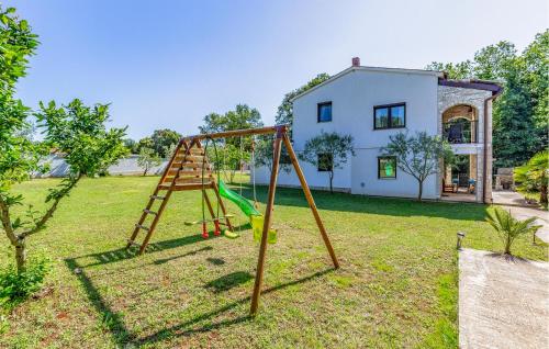 2 Bedroom Gorgeous Apartment In Medulin