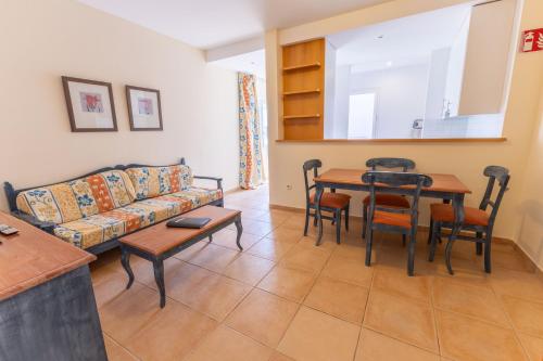 Eu Moll 2A - near the sea with wifi and pool