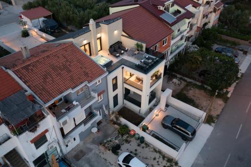 Luxury Rooftop Escape Duplex Apartment