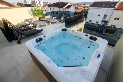 Luxury Rooftop Escape Duplex Apartment